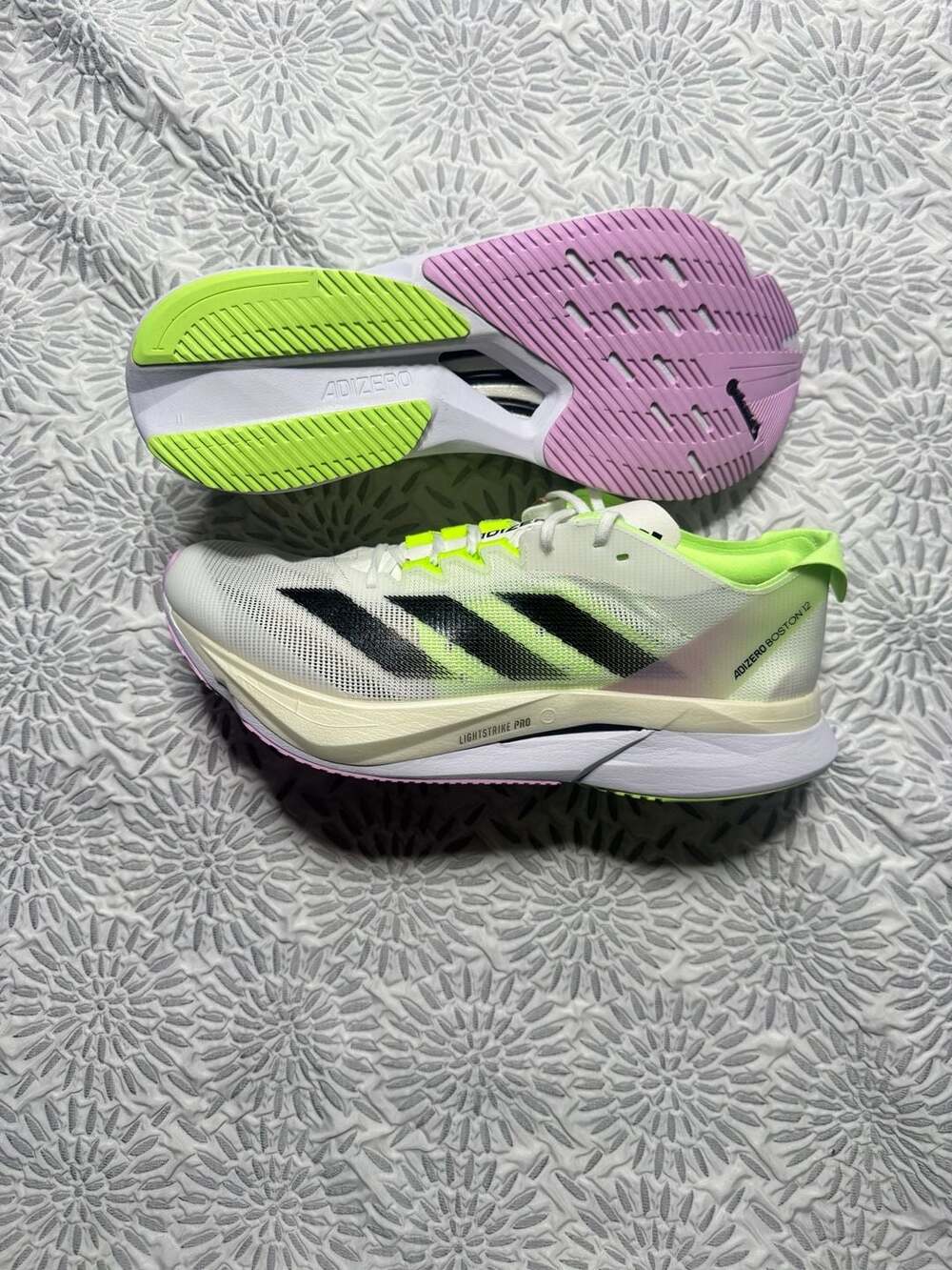 Adidas Adizero Boston 12 M Running Shoes Cloud Green Spark IG3321 Men's 9